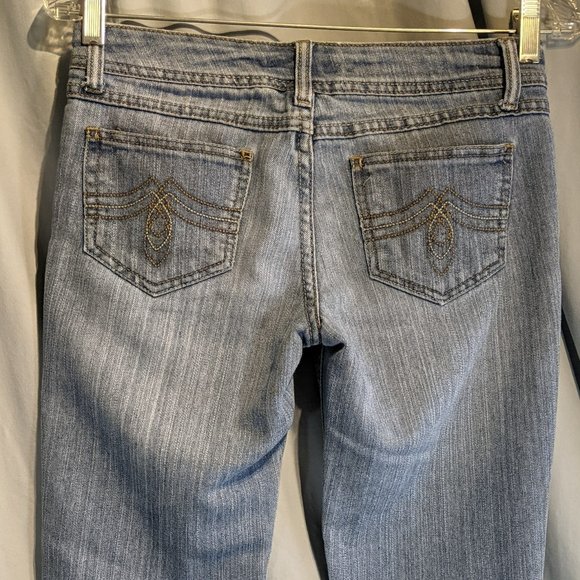 So “Wear It Declare It” Jeans in Aquarius wash. size 1! EUC! - Picture 5 of 13